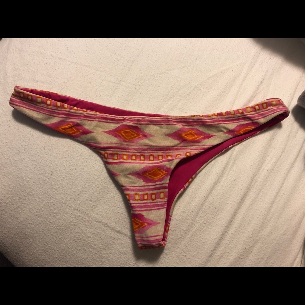 Frankie’s bikinis bottoms